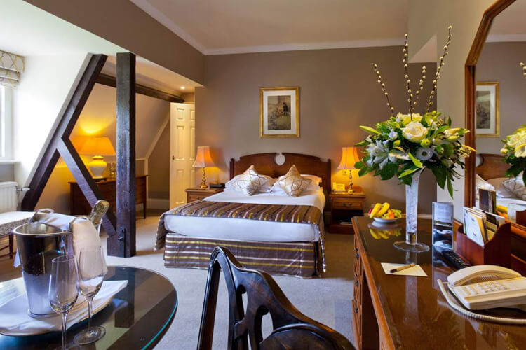 Ashdown Park Hotel - Image 2 - UK Tourism Online
