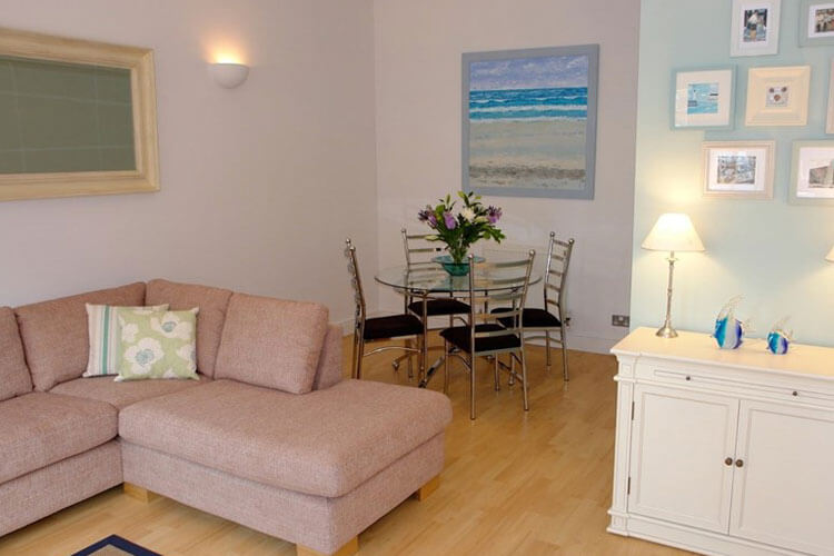 Eastbourne Holiday Cottages - Image 2 - UK Tourism Online