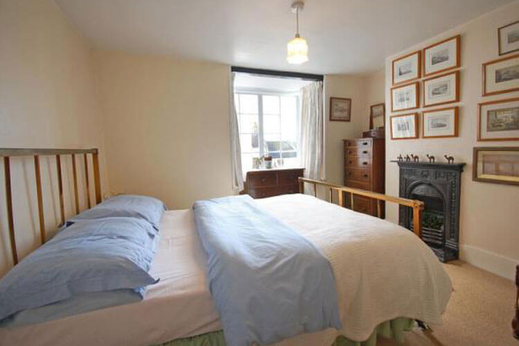 Hastings Self Catering Cottages - Image 2 - UK Tourism Online