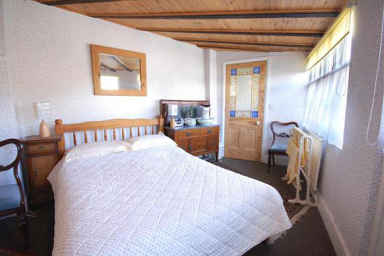 Hastings Self Catering Cottages - Image 4 - UK Tourism Online