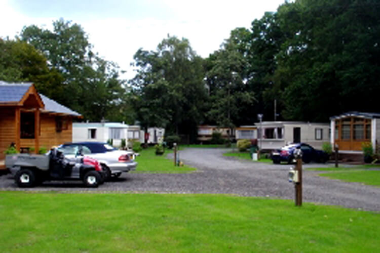 Honeys Green Caravan Park and Fishing Lake - Image 4 - UK Tourism Online