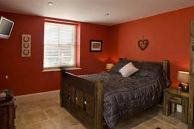 Point Farm B&B - Image 1 - UK Tourism Online
