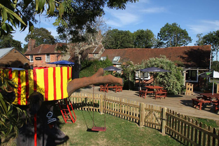 May Garland Inn - Image 5 - UK Tourism Online