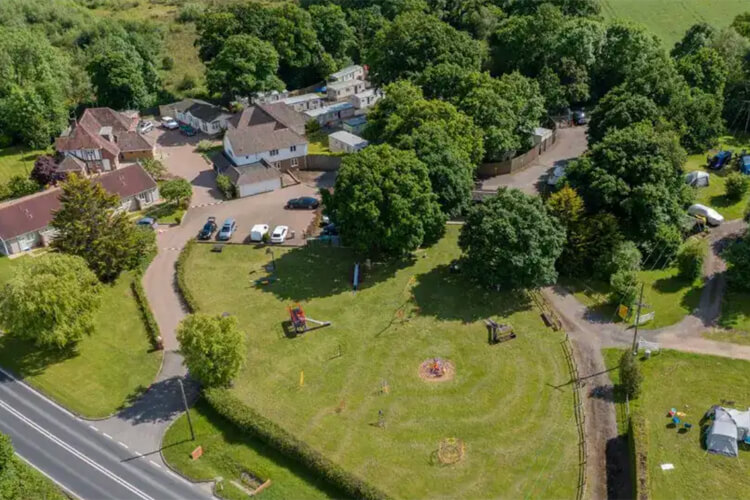 T&J Motel & Campsite - Image 1 - UK Tourism Online