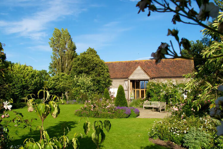 Alfriston Gardens - Image 2 - UK Tourism Online