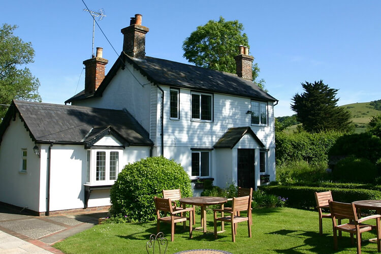 The Wishing Well Self Catering Cottages - Image 1 - UK Tourism Online