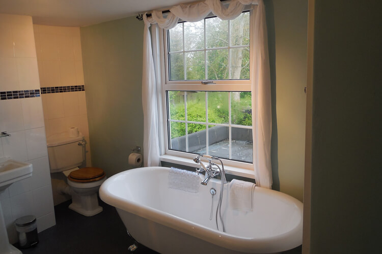 The Wishing Well Self Catering Cottages    - Image 5 - UK Tourism Online