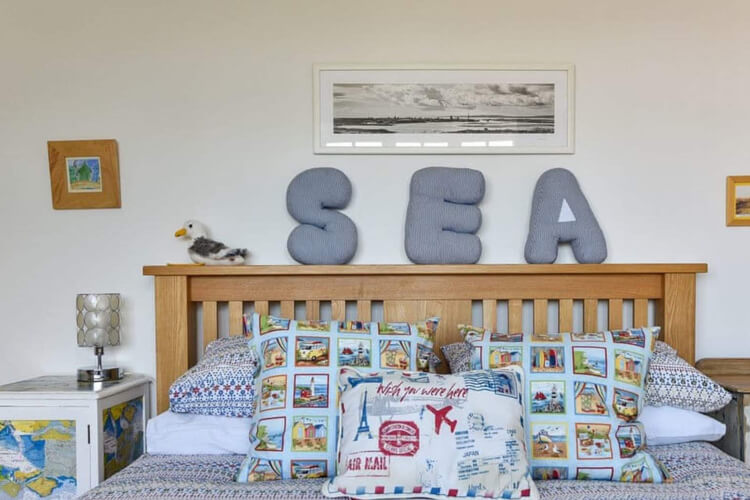 Hampshire Seaside Cottages - Image 3 - UK Tourism Online