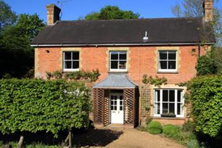 Dean Farm Bed & Breakfast - Image 1 - UK Tourism Online