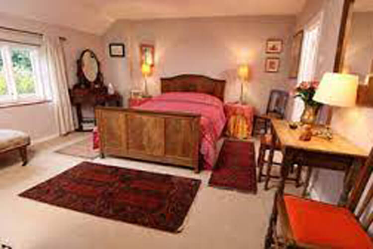 Dean Farm Bed & Breakfast - Image 3 - UK Tourism Online