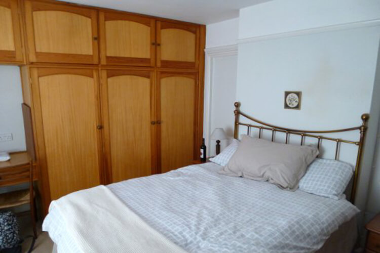 Efford Cottage Bed & Breakfast - Image 3 - UK Tourism Online