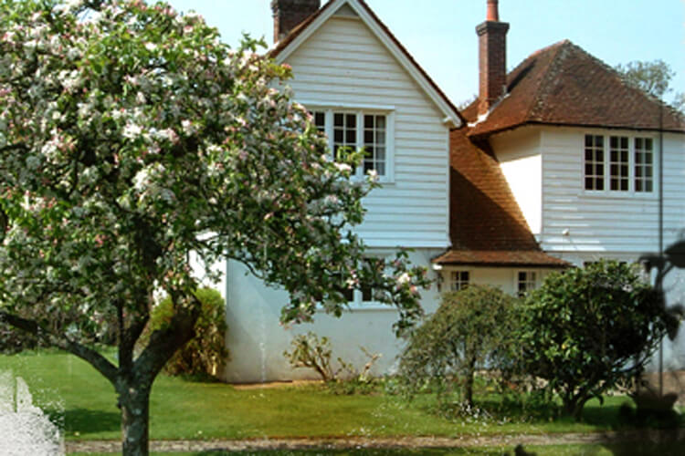 Highcroft Cottage - Image 1 - UK Tourism Online