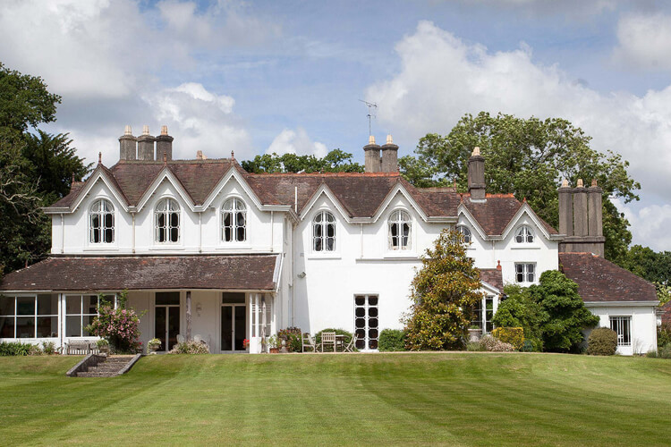 Hollybank House - Image 1 - UK Tourism Online