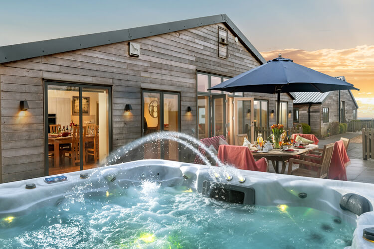 Wallops Wood Cottages - Image 1 - UK Tourism Online