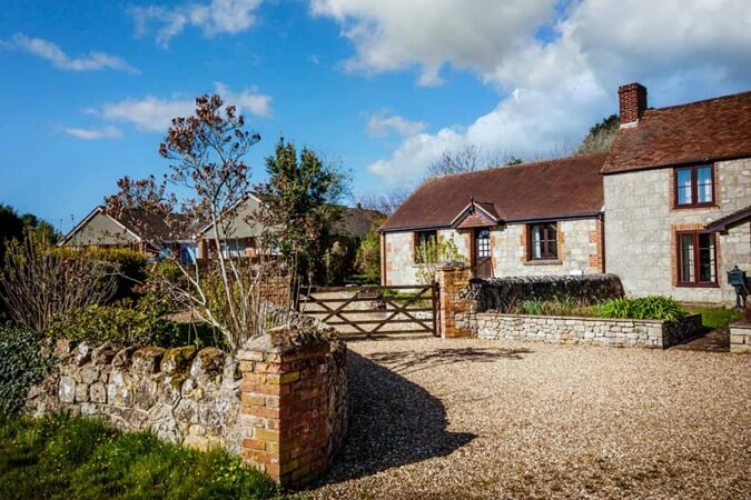 Greenedge Holiday Cottage Thumbnail | Chale - Isle of Wight | UK Tourism Online