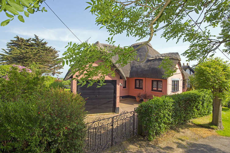 Mole Cottage - Image 1 - UK Tourism Online