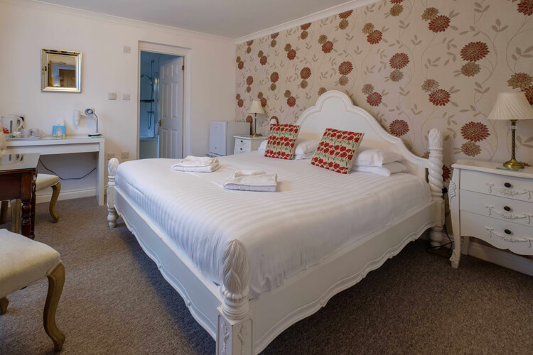 Newport Quay B & B Hotel - Image 3 - UK Tourism Online