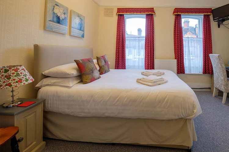 Newport Quay B & B Hotel - Image 5 - UK Tourism Online