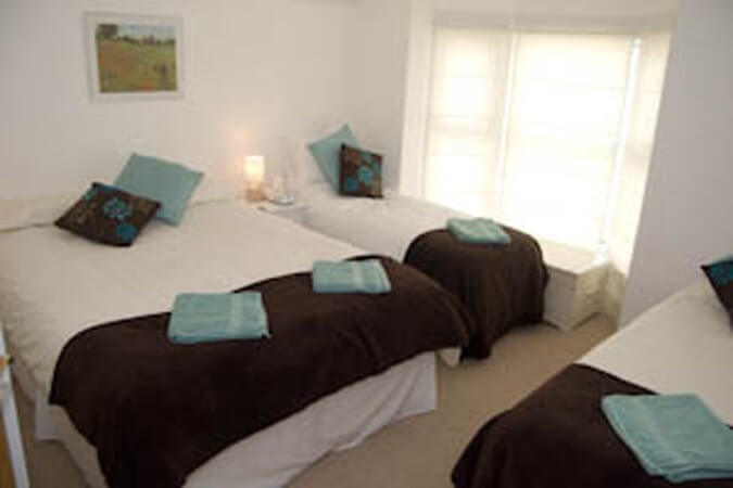 Regatta Cottage Thumbnail | Cowes - Isle of Wight | UK Tourism Online