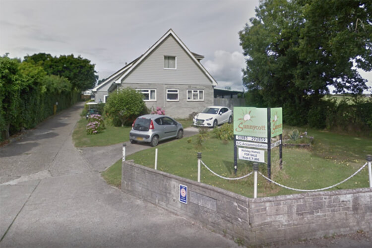 Sunnycott Caravan Park - Image 1 - UK Tourism Online