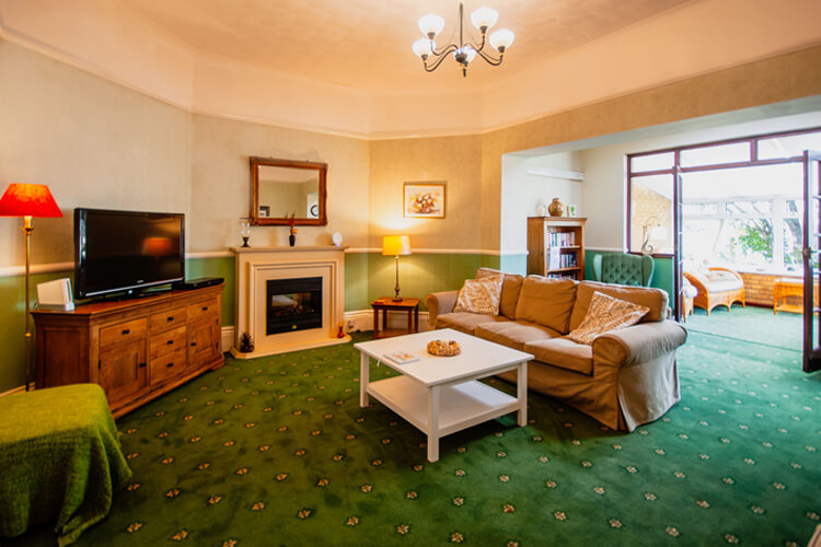 Westbury Lodge - Image 4 - UK Tourism Online