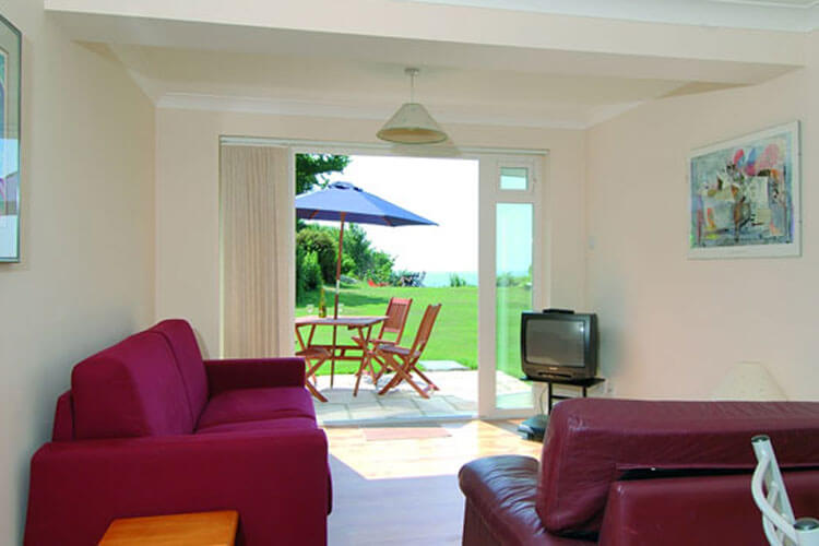 Woodcliffe Holiday Apartments - Image 2 - UK Tourism Online