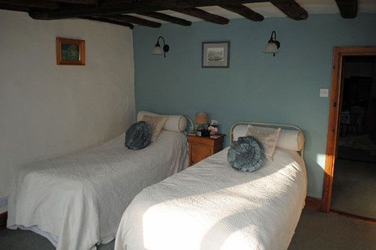 Bulltown Farmhouse - Image 3 - UK Tourism Online