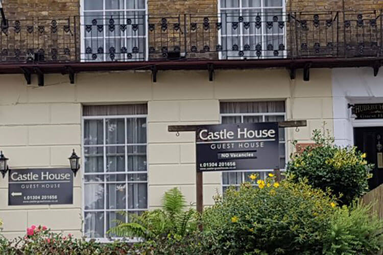 Castle House Guest House - Image 1 - UK Tourism Online