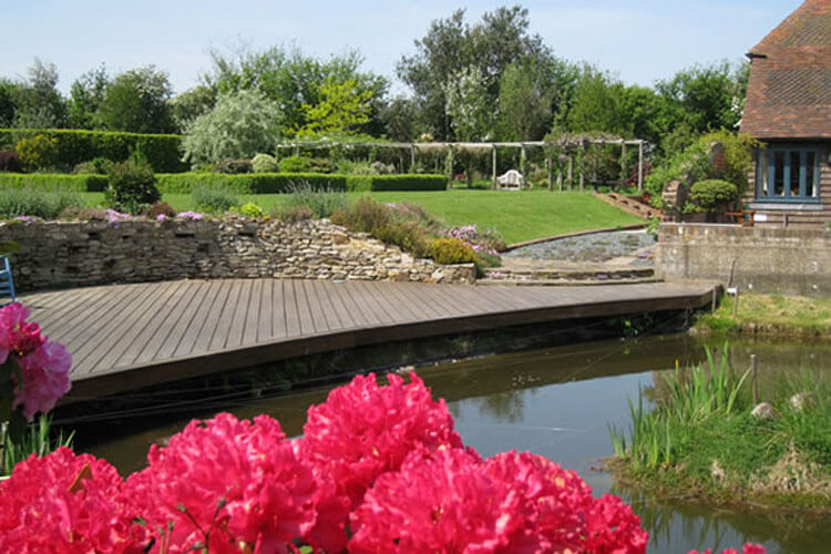 Cloth Hall Oast B&B - Image 1 - UK Tourism Online
