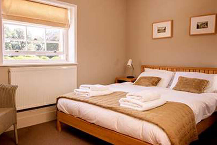 Garden Cottage & The Greenhouse Apartment - Image 4 - UK Tourism Online