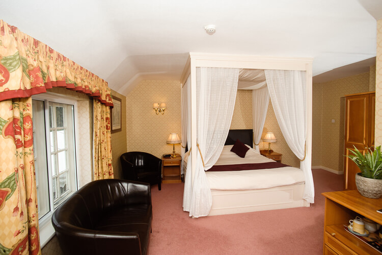 Howfield Manor Hotel - Image 2 - UK Tourism Online