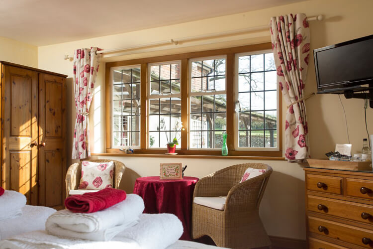 Iffin Farmhouse - Image 3 - UK Tourism Online