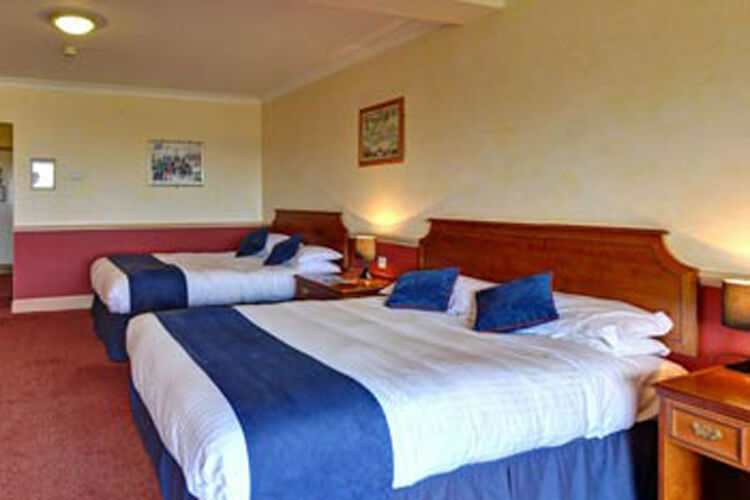 London Beach Country Hotel - Image 1 - UK Tourism Online