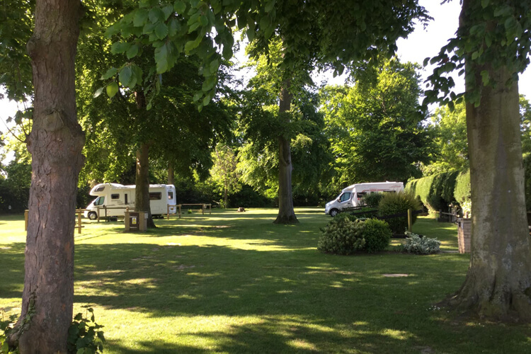 Quex Caravan Park - Image 1 - UK Tourism Online