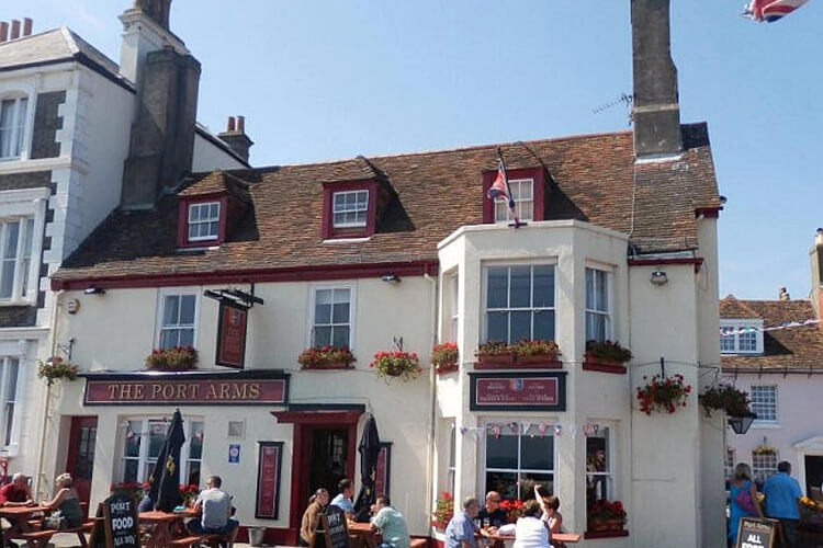 The Port Arms - Image 1 - UK Tourism Online
