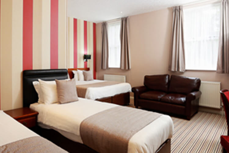 Victoria Hotel - Image 2 - UK Tourism Online