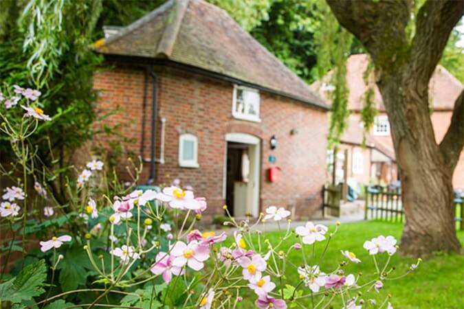 Weir Cottage Thumbnail | Maidstone - Kent | UK Tourism Online
