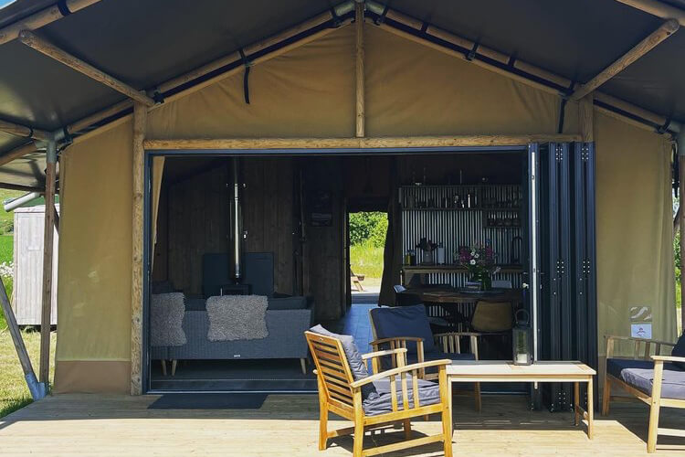 Wheatfields Luxury Glamping - Image 1 - UK Tourism Online