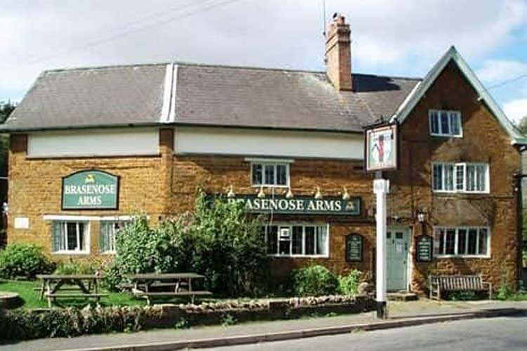 The Brasenose Arms - Image 1 - UK Tourism Online