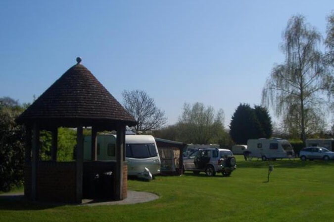 Bridge Villa Camping & Caravan Park Thumbnail | Wallingford - Oxfordshire | UK Tourism Online