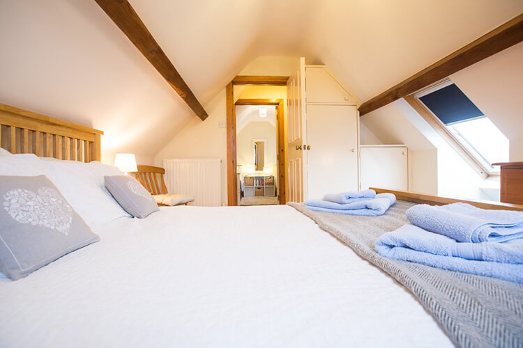 Brook Farm Cottages - Image 2 - UK Tourism Online