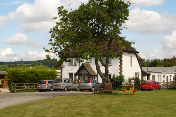 Chowle Farmhouse - Image 1 - UK Tourism Online