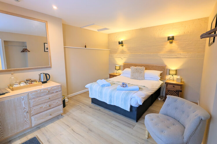 Kingfisher Barn - Image 2 - UK Tourism Online