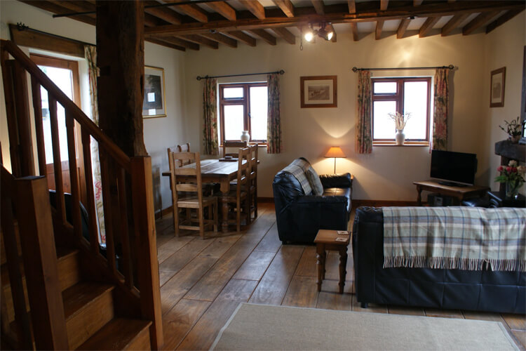 Meadowbrook Farm Cottages - Image 2 - UK Tourism Online