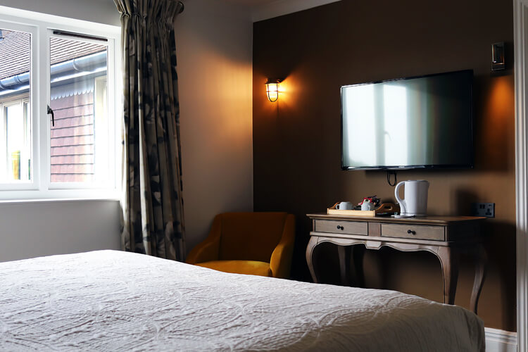 Shillingford Bridge Hotel - Image 3 - UK Tourism Online