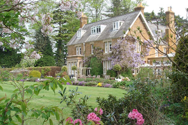 Uplands House - Image 1 - UK Tourism Online