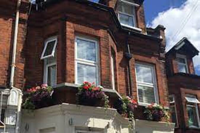 Acacia Villas Guest House Thumbnail | Guildford - Surrey | UK Tourism Online