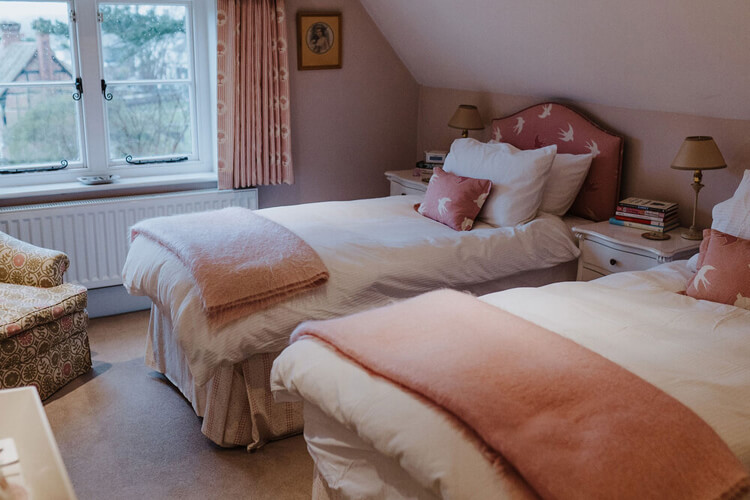 Brockham B&B - Image 3 - UK Tourism Online