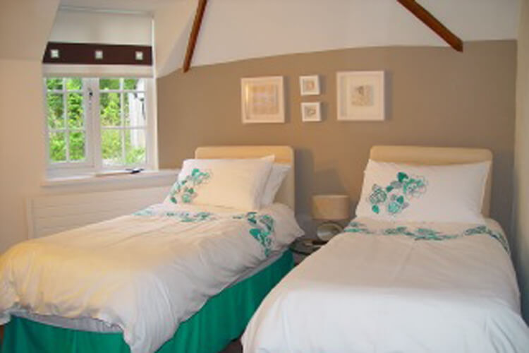 Dragons Lodge Self Catering - Image 5 - UK Tourism Online