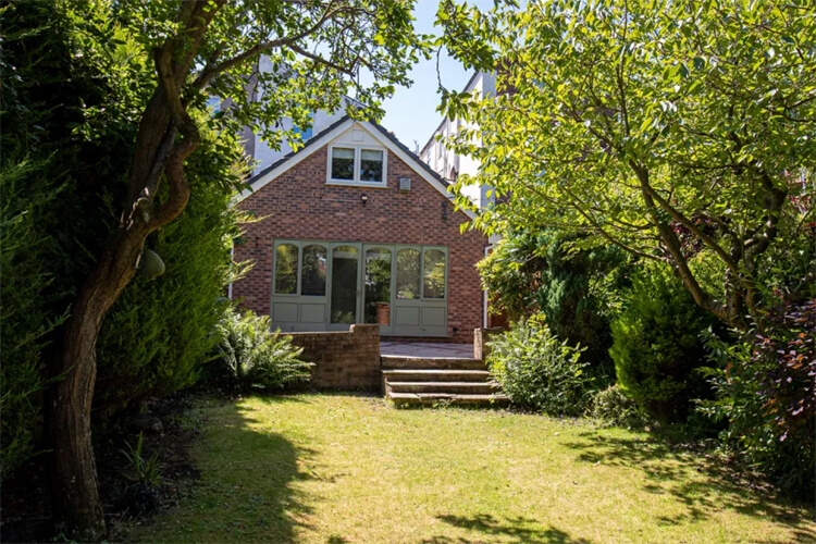 Lynwood Studio Apartment in Esher